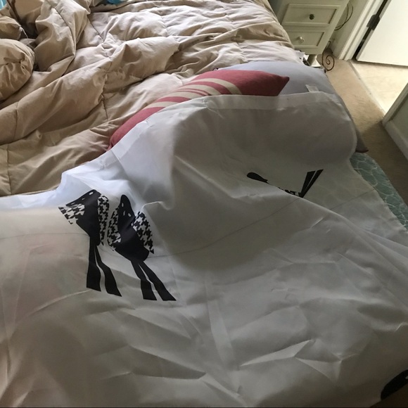 White and blk bird shower curtian - Picture 4 of 5